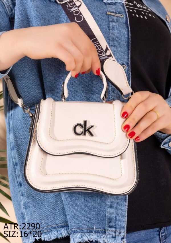 ⁦شنطه Calvin Klein⁩ - الصورة ⁦3⁩