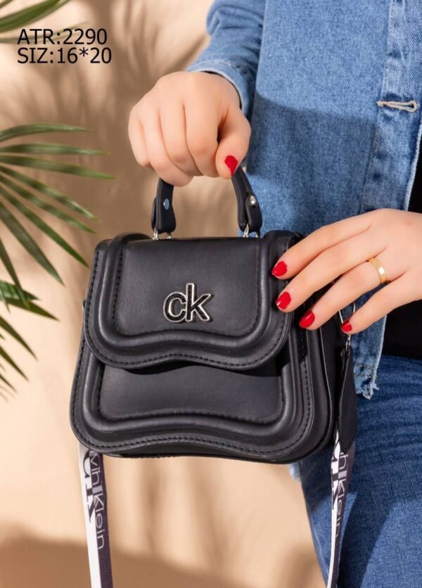 ⁦شنطه Calvin Klein⁩ - الصورة ⁦6⁩