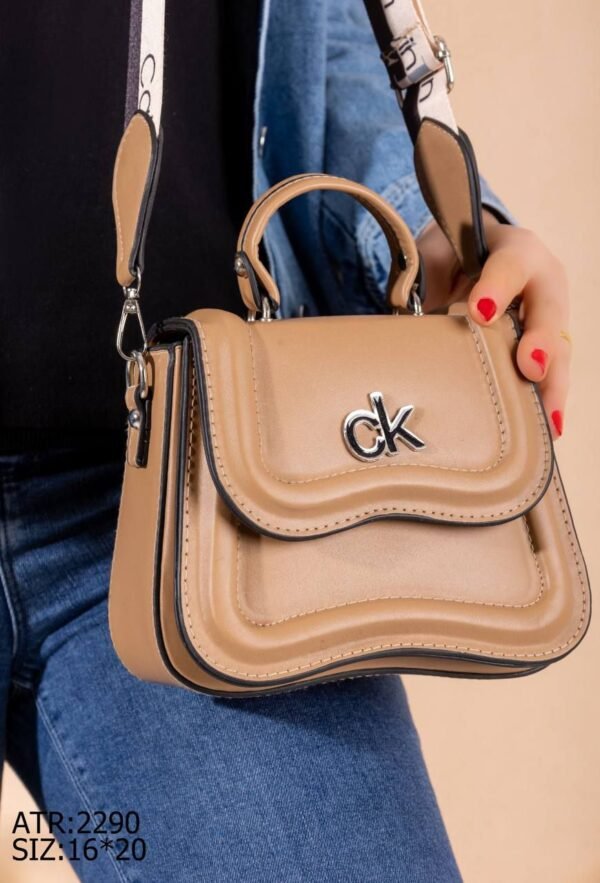 ⁦شنطه Calvin Klein⁩ - الصورة ⁦5⁩
